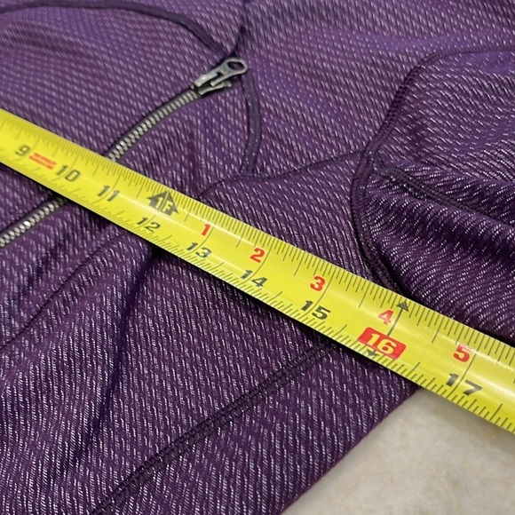 Lululemon | Precision Jacket | Chainlink Deep Zinfandel | Size 8 - Picture 13 of 16